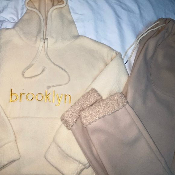 Teddy Sweater & Pants Set - Teen - Small - Hoodie - Brown - Cream - Picture 1 of 7